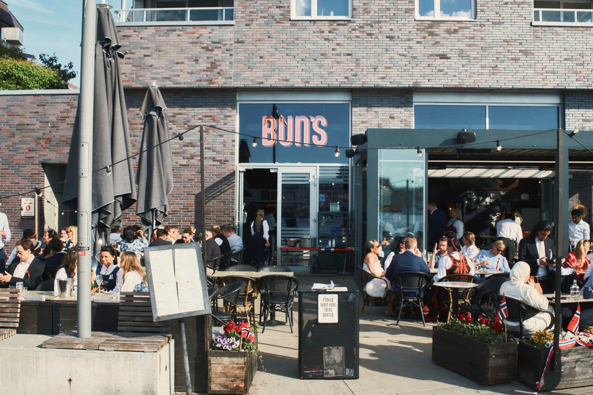 ethan-floro-17mai-BUNS-111-Photo_Ethan_Floro(3)(1)