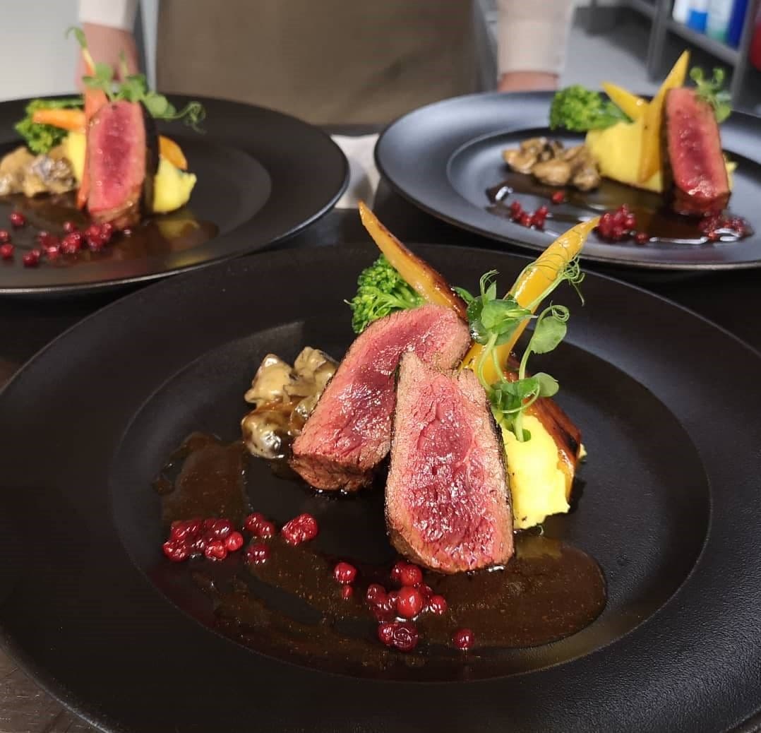 Ytrefilet av hjort- kutta nederst